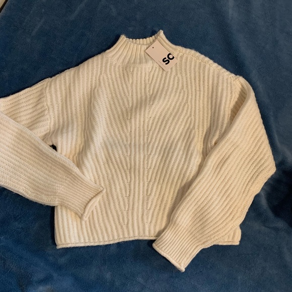 White Ribbed Mockneck Sweater - Picture 2 of 5